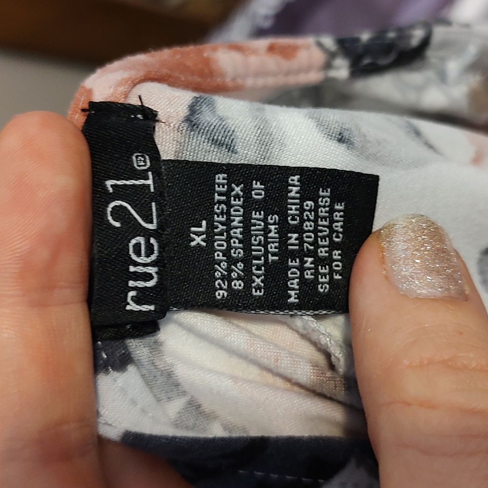 Stretch Fit Floral Midi Dress - Picture 10 of 11